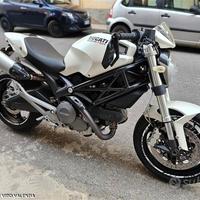 Ducati Monster 696 + plus - 2009