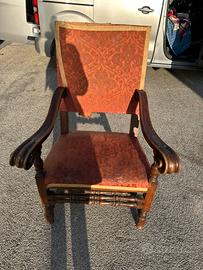 Trono antico con seduta in cuio