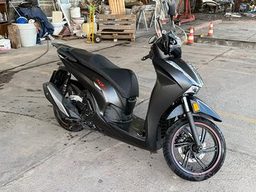 Honda sh 350