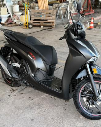 Honda sh 350