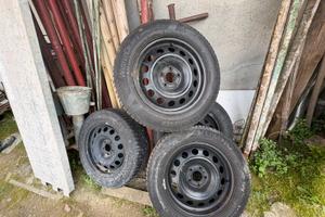Gomme e cerchi da 16R