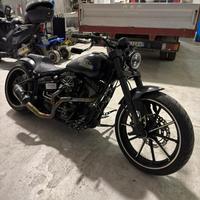 Harley Davidson  Breakout Asso Special Edition