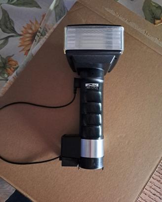 FLASH A TORCIA CON IMPUGNATURA