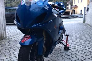 Suzuki gsx-r 600 pista