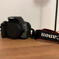 Macchina fotografica CANON EOS650D