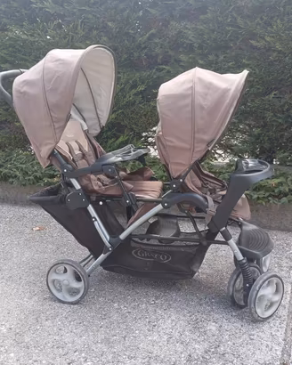 passeggino gemellare