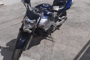 Suzuki gsr 600 2006