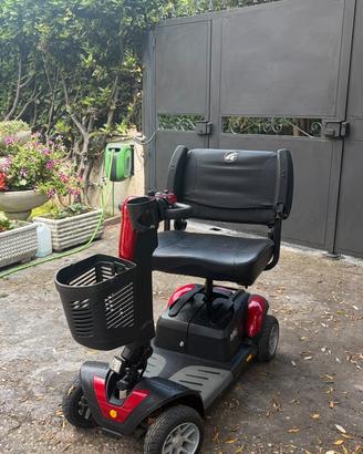 Scooter elettrico per anziani/disabili