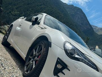 TOYOTA GT86 versione RACING EDITION