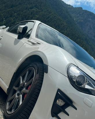 TOYOTA GT86 versione RACING EDITION