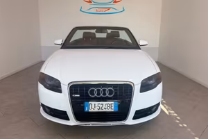 AUDI A4 Cabriolet 2.0 16V TFSI multitronic SLINE