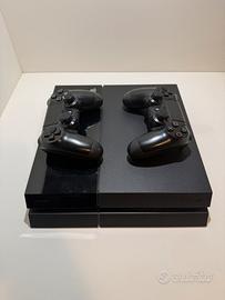 Play station 4 500 GB + 2 controller originali