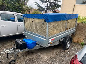 Rimorchio ribaltabile con telecomando