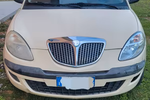 lancia ypsilon 2003