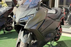 Yamaha tmax 560 km 0