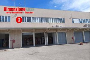 Immobile di 250 m² con 3 locali a Nola