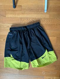 pantaloncini nike neri verde fluo Taglia M
