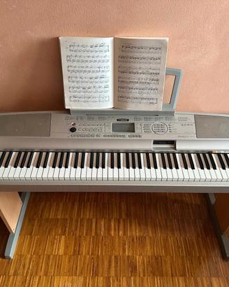 Pianoforte YAMAHA DGX-500