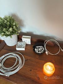 Cavi lightening Apple e cuffie EarPods