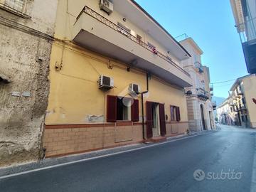 2 LOCALI A SAN FELICE A CANCELLO