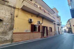 2 LOCALI A SAN FELICE A CANCELLO