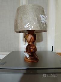 Lampada in legno