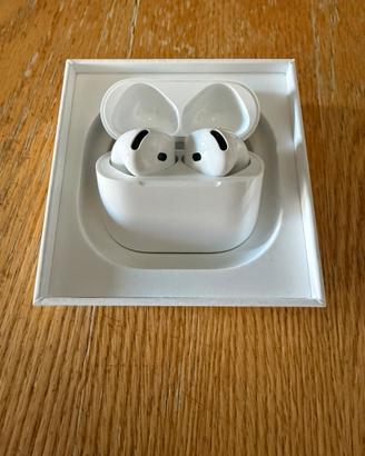 AirPods 4 Auricolari wireless originali Apple