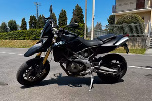 Aprilia Dorsoduro 750 (2009)