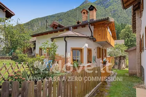 Casa indipendente di 158 m² con 5 locali e box aut