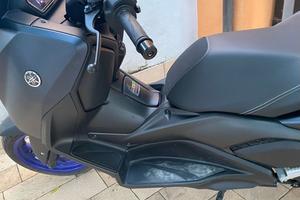 X Max 2023 km 6000