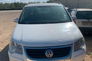 RICAMBI VOLKSWAGEN TOURAN 2.0 METANO ANNO:2007