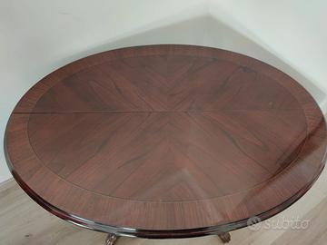 Tavolo allungabile di pregio