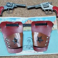 Pistole giocattolo Baby Bill e giubbe rosse