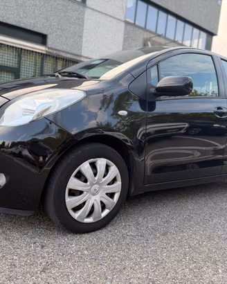 Toyota Yaris 1.3 5 porte*Neopatentati*