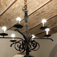 Lampadari in ferro battuto 