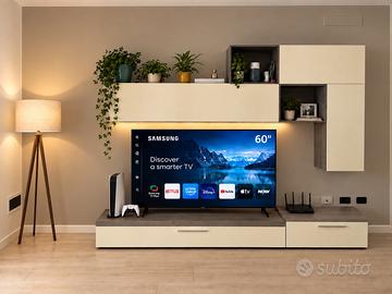 Mobile Tv e parete attrezzata
