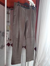 pantaloni chino in pelle