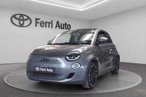 FIAT 500e 42 kwh la prima