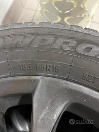 4 gomme invernali piu cerchi in lega