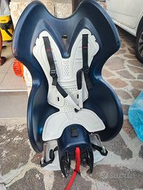 Seggiolino bici Decathlon con portapacchi 