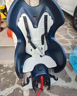 Seggiolino bici Decathlon con portapacchi 