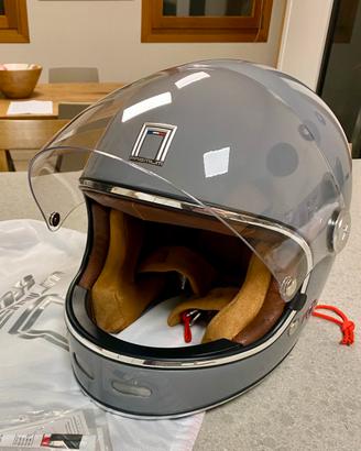 Casco integrale genere classico XL e M nuovo mai u