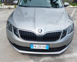 SKODA Octavia 1.6 TDI CR 115 CV Executive SW