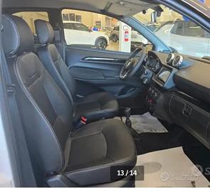 Aixam Sport  bianca con tetto nero