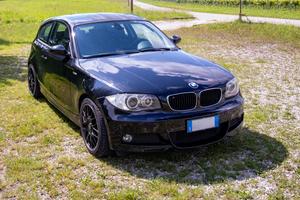 BMW Serie1 - E81 2.0 - 2009 + Accessori