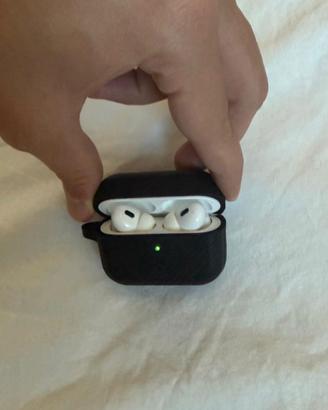 Apple AirPods Pro 2 con cover