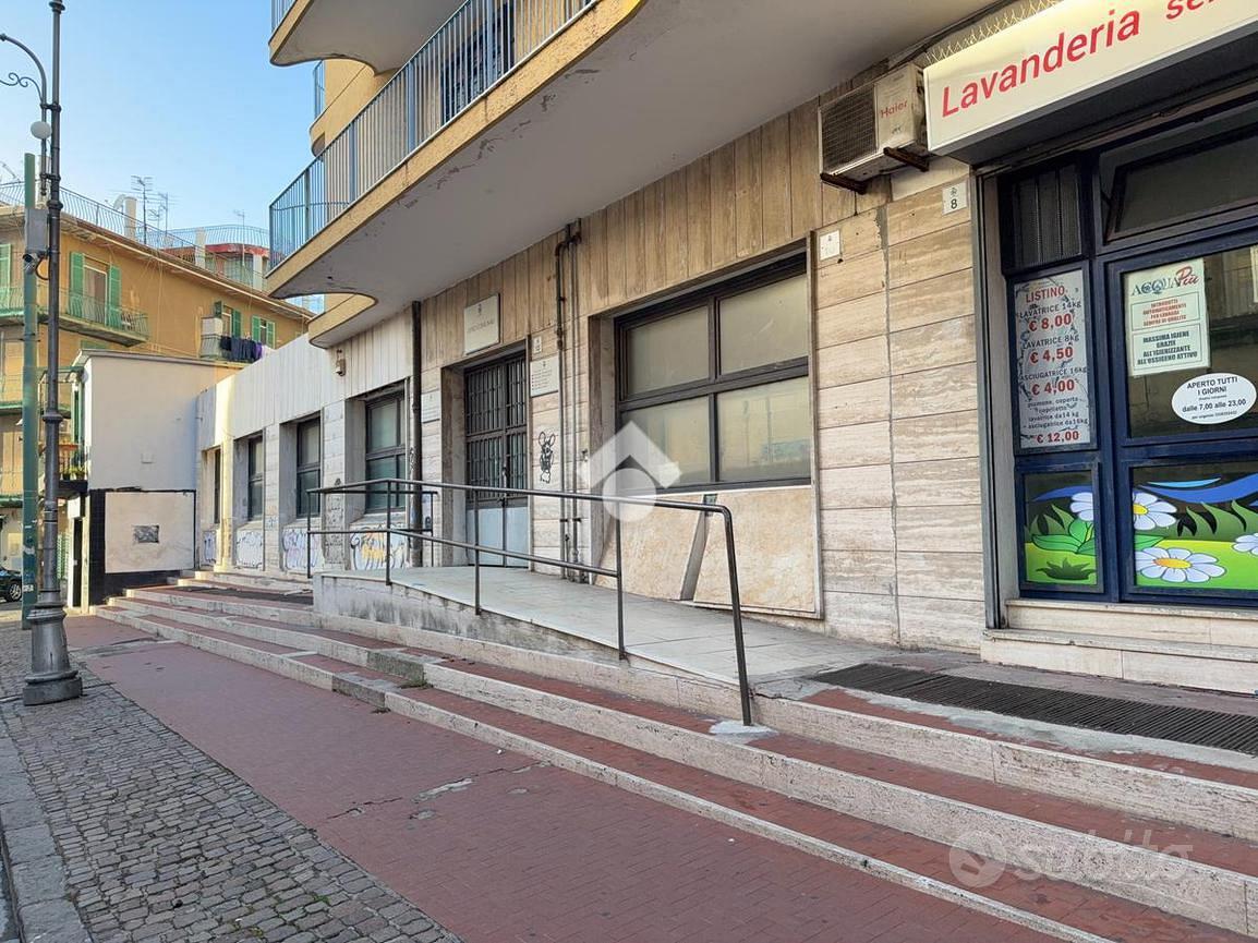 NEGOZIO A SAN GIORGIO A CREMANO - Vista 2