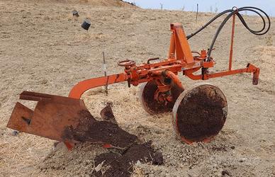 ARATRO IDRAULICO  MONOVOMERE marca RINIERI