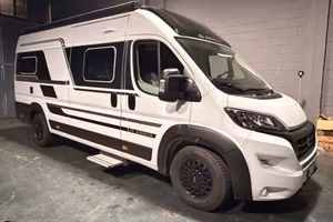 Adria SGX  180 cv 640 autom iva esposta