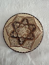 Piatto decorativo turco in rame cesellato a mano